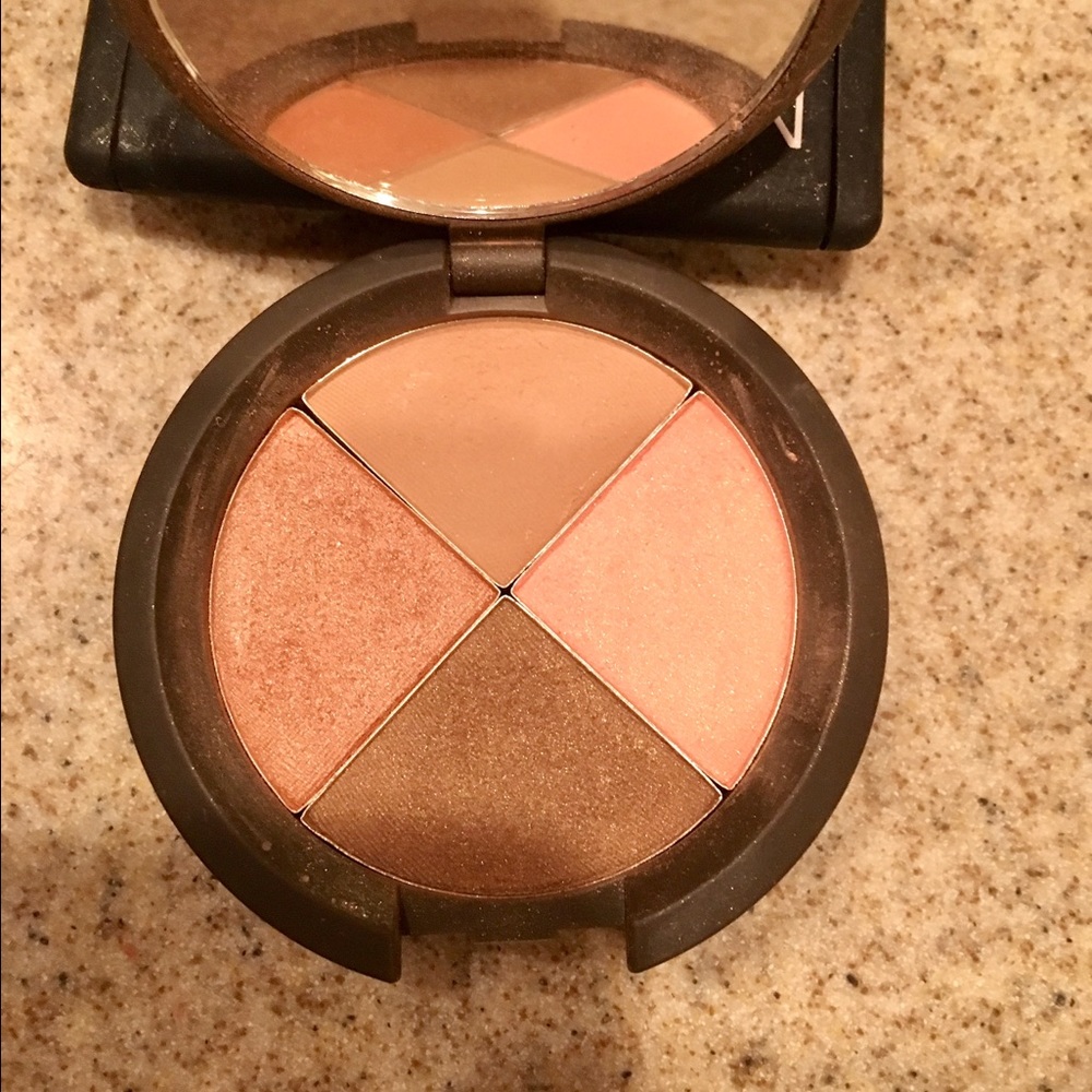 BECCA Ultimate eye color quad in Sunchaser