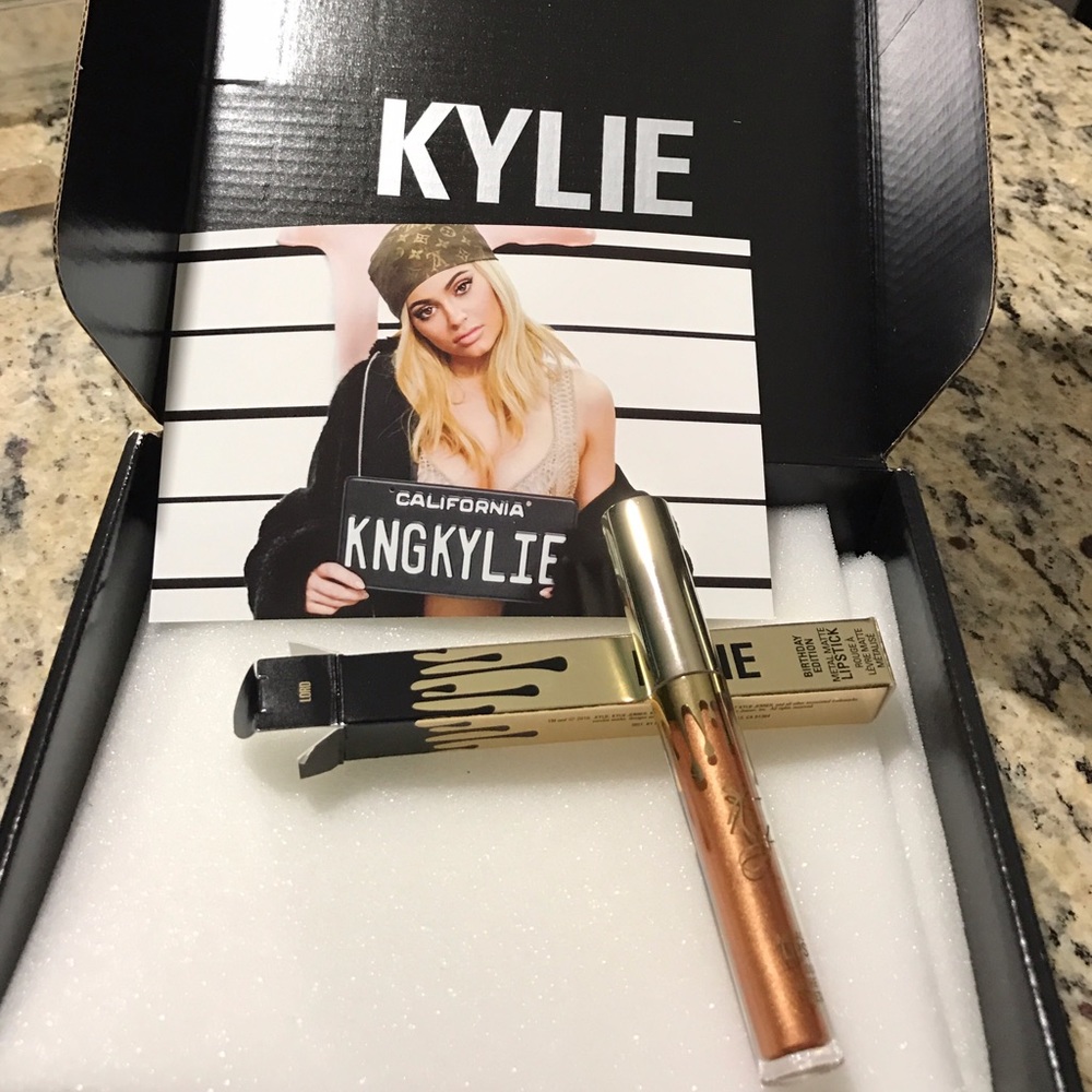 Kylie Cosmetics Lord Metal Matte