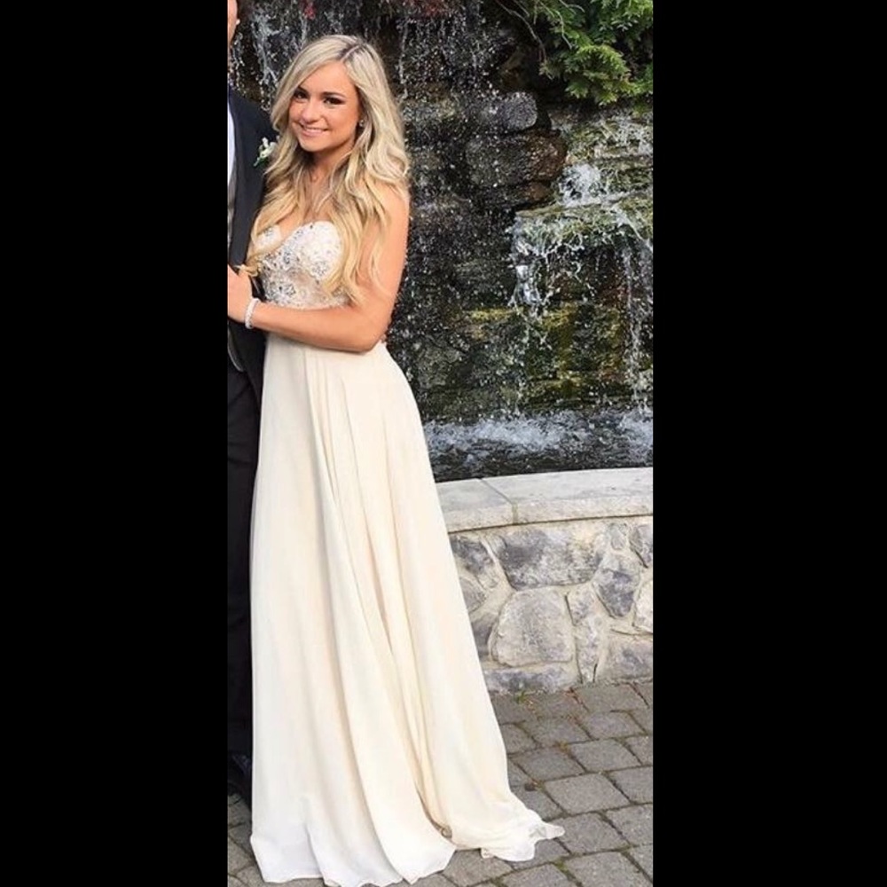 Prom dress