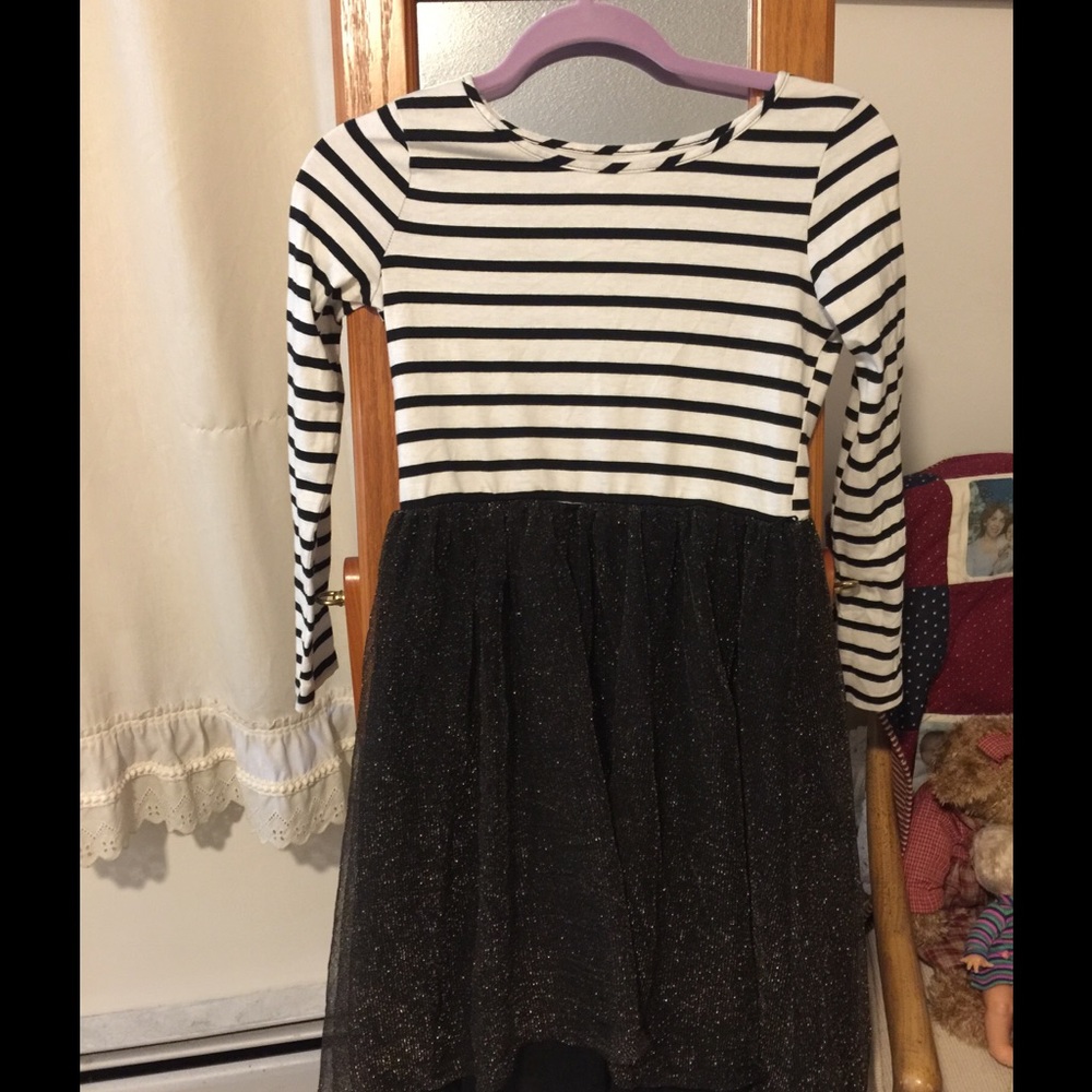 Bundle of girls dresses size 14/16.