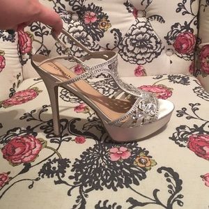ZIGO SOHO Rhinestone Silver Platform Pumps