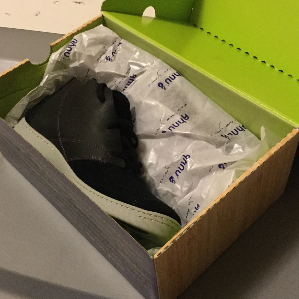 Ahnu Sneakers