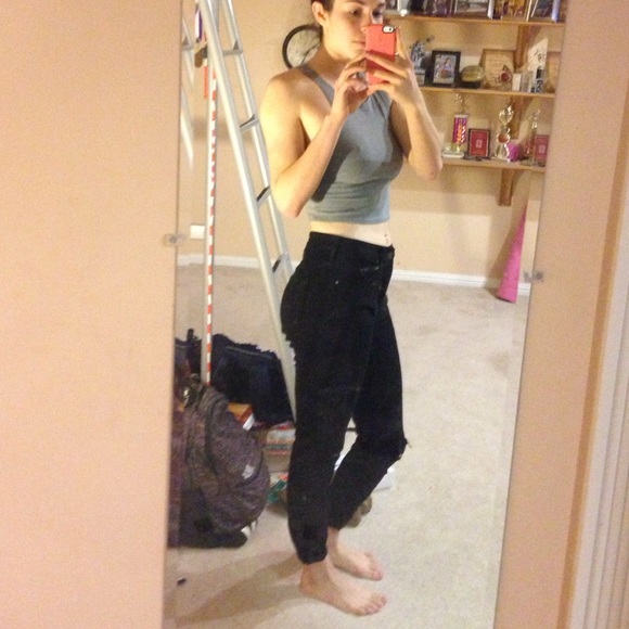 Black high waisted ripped jeans! - Picture 3 of 4