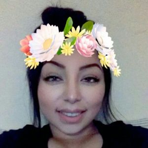 Meet your Posher, Daniela