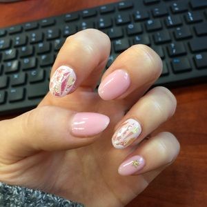 Meet your Posher, Elise