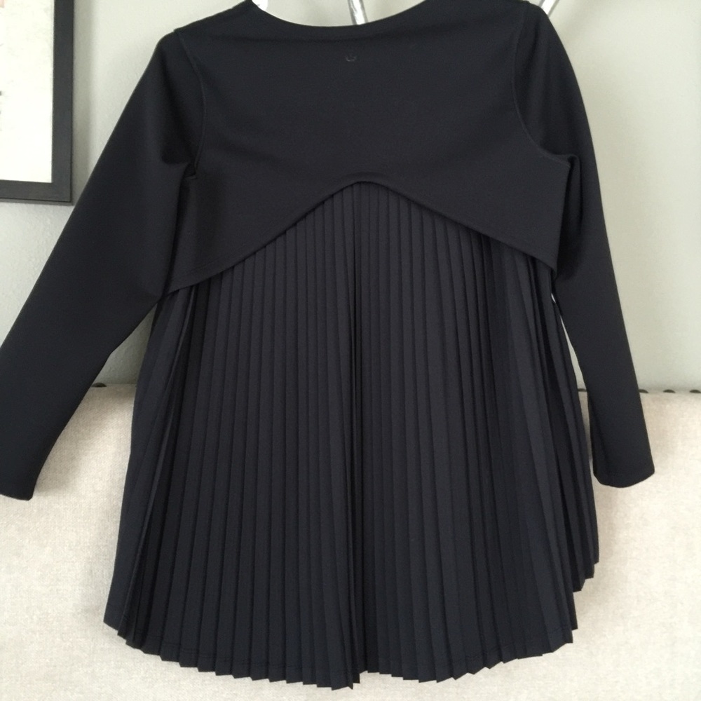 Lululemon Pleat On Size 8