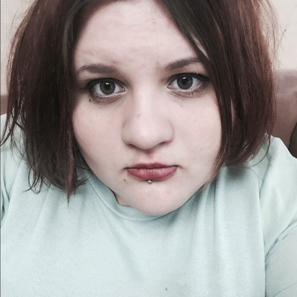 Meet your Posher, Alina