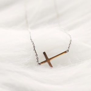 Silver cross necklace