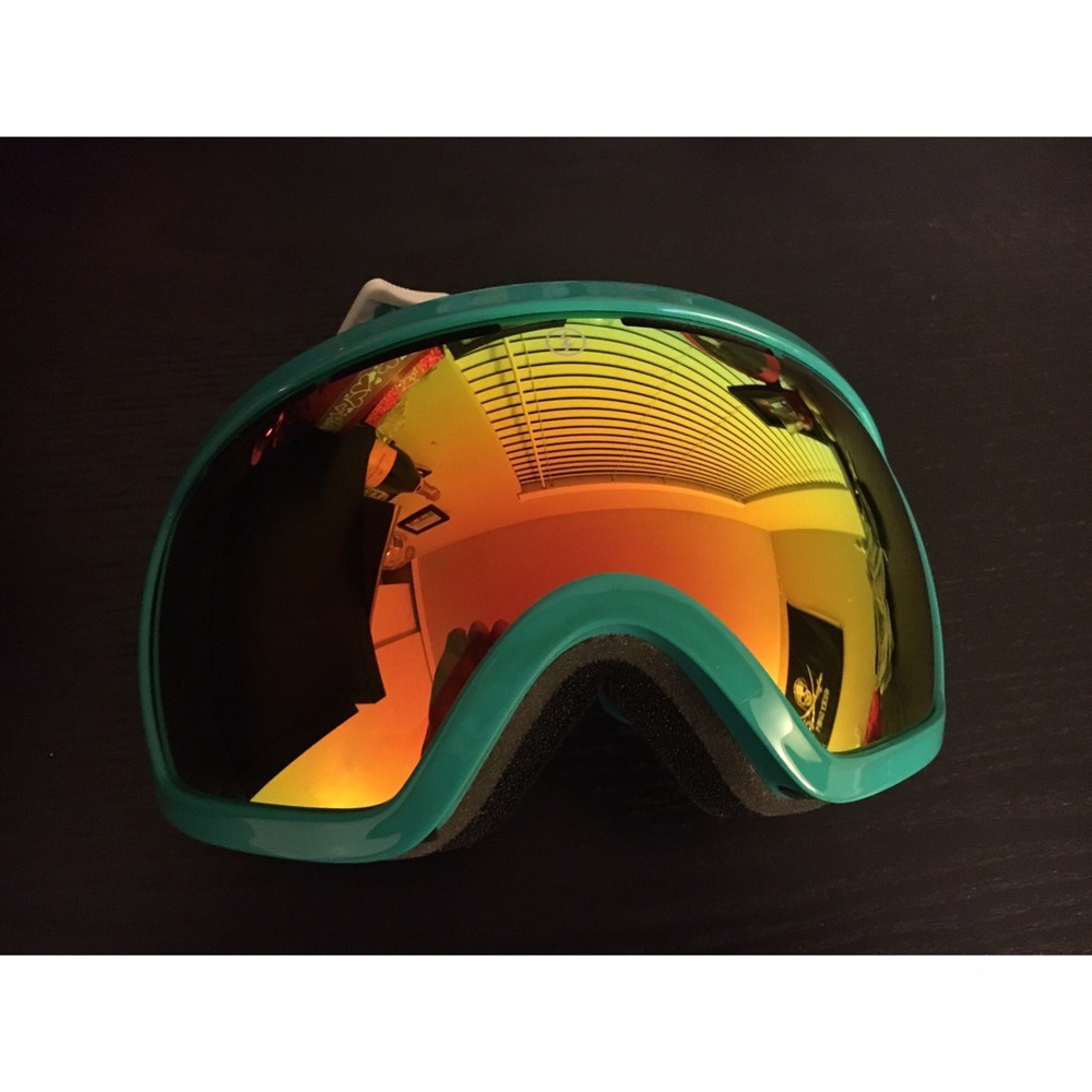 Snowboarding goggles