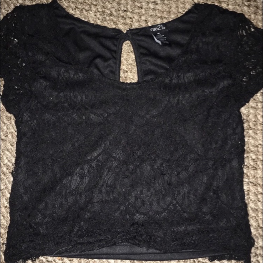 Lace crop top rue 21!