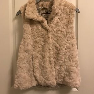 Zara fur vest