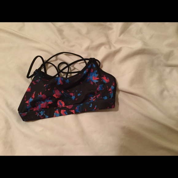 Lululemon Make A move size 2 - Picture 3 of 3