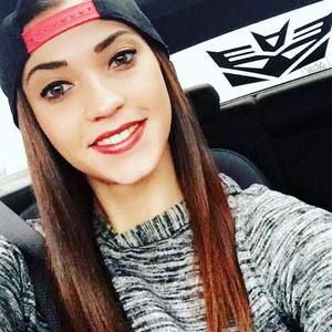 Meet your Posher, Emily