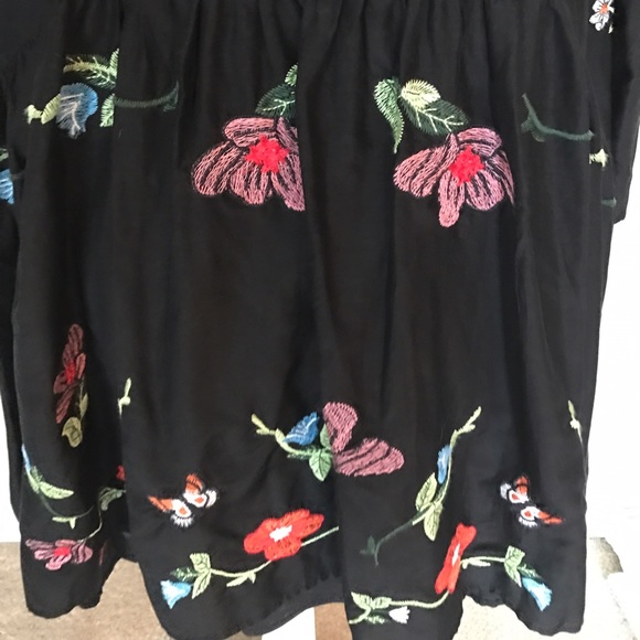 Sz S 🍒Zara embroidered dress - Picture 3 of 4