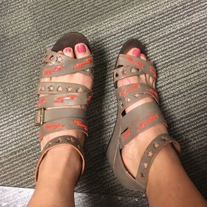 Festival sandals