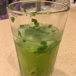 Meet your Posher, Lorraine