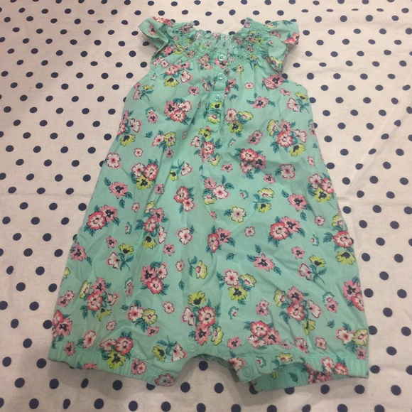 Cap sleeve floral printed romper. - Picture 1 of 4