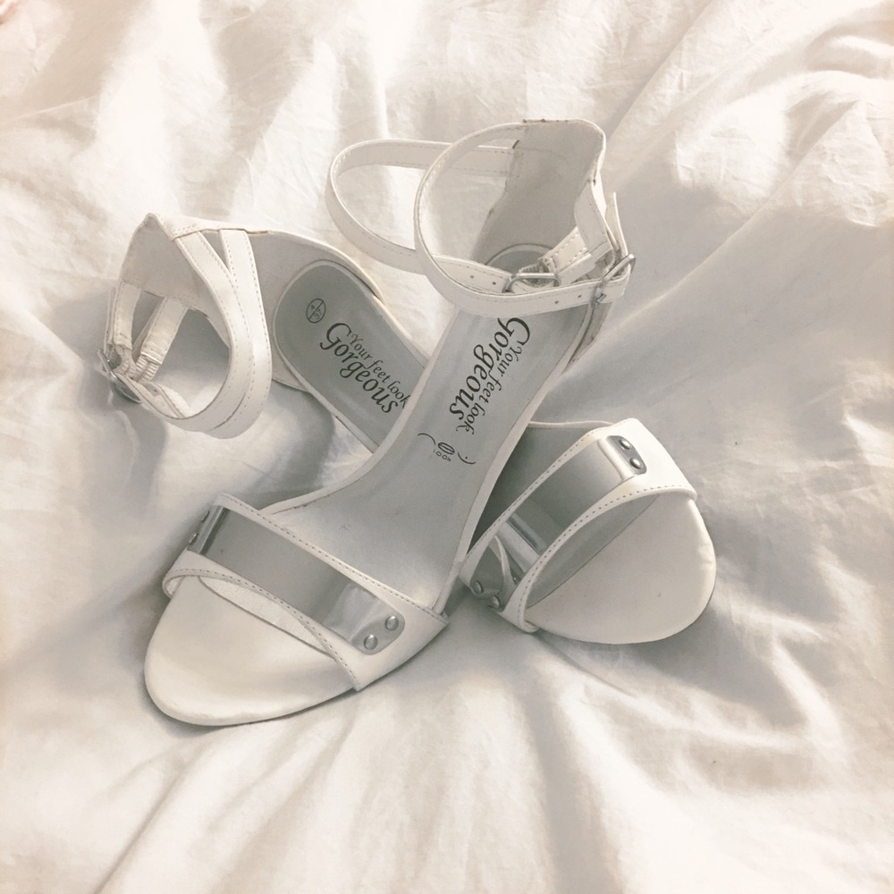 White Double Strap Single Sole Heels Silver Metal