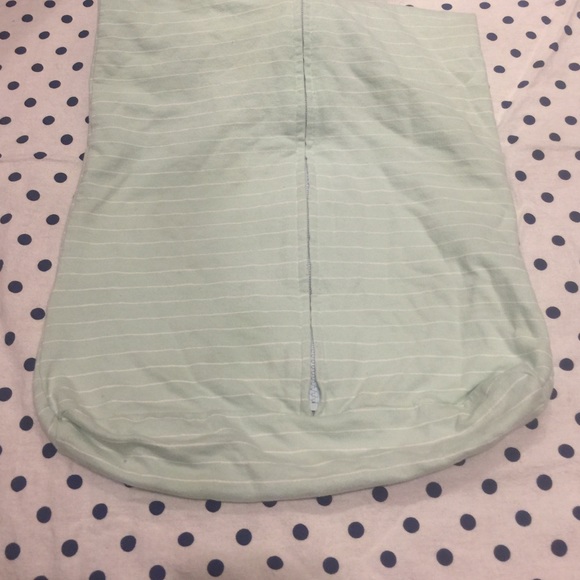 Baby mint green sleeveless front zip sleeper - Picture 3 of 4