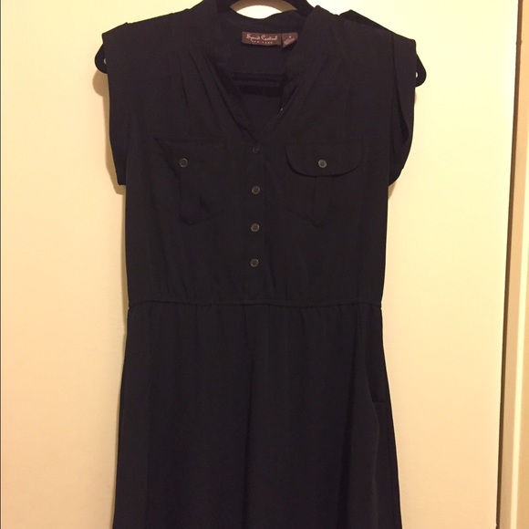 Black, sleeveless, button-down shirt dress. - Picture 2 of 4