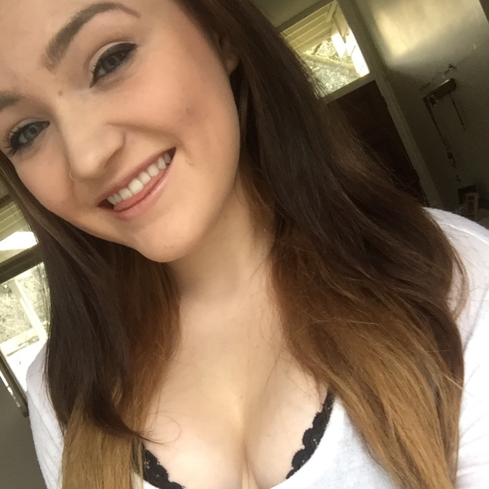 Meet your Posher, Chloe