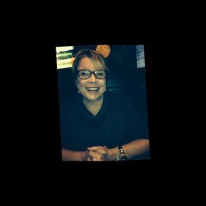 Meet your Posher, Suzanne