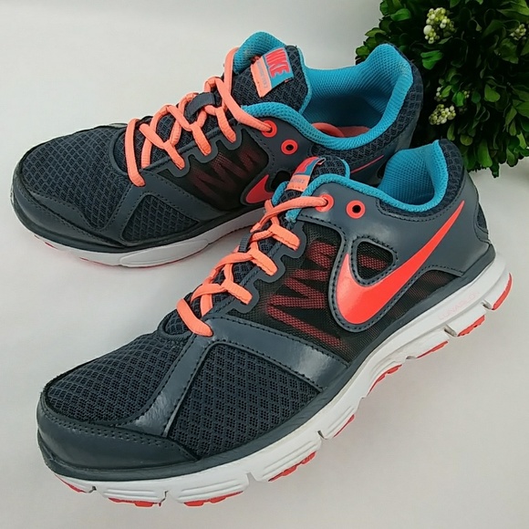 Nike Shoes - Nike LunarForever 2 womens shoes