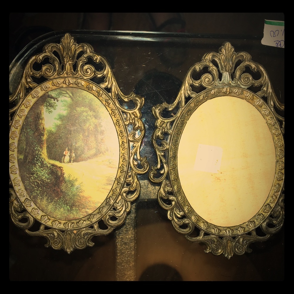 Set of vintage pic frames
