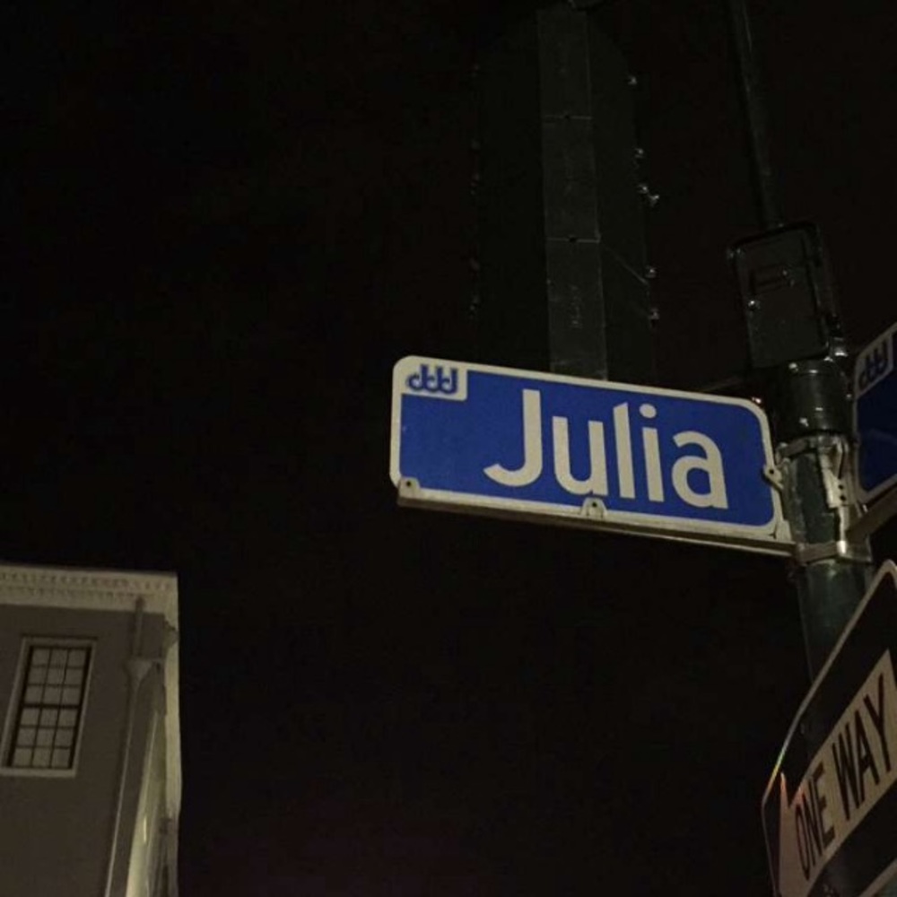 Meet your Posher, Julia