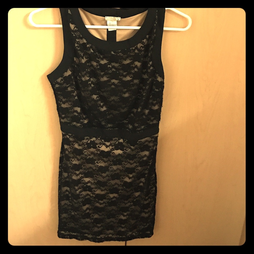 Black and cream lace dress
