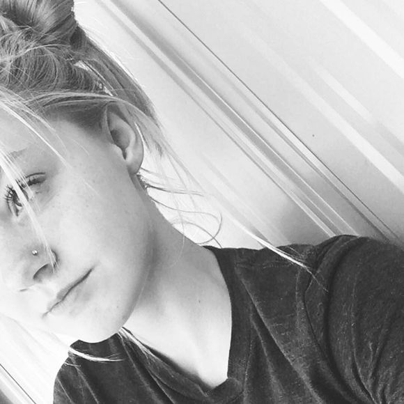 Meet your Posher, Paige - Picture 1 of 1