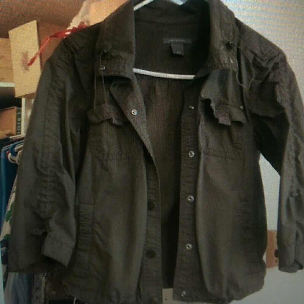 Ann Taylor: light brown cropped Jacket - Small