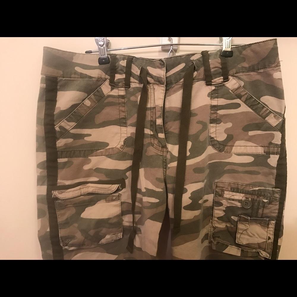 Camoflauge Capris