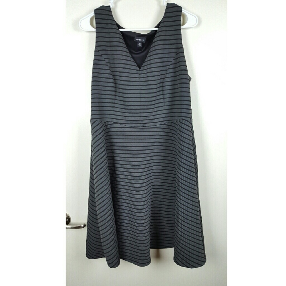 Torrid grey stripe dress