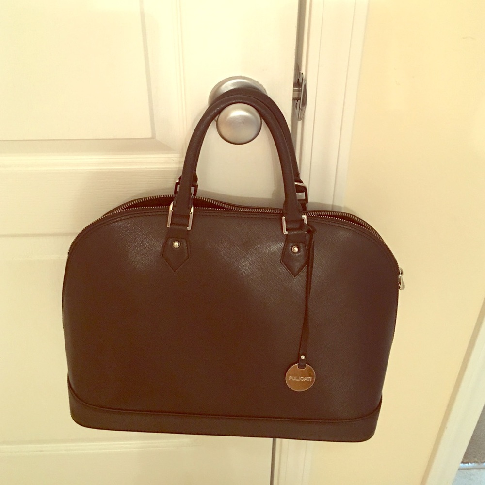 Black pulicati bag
