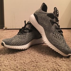 Adidas Alpha-bounce