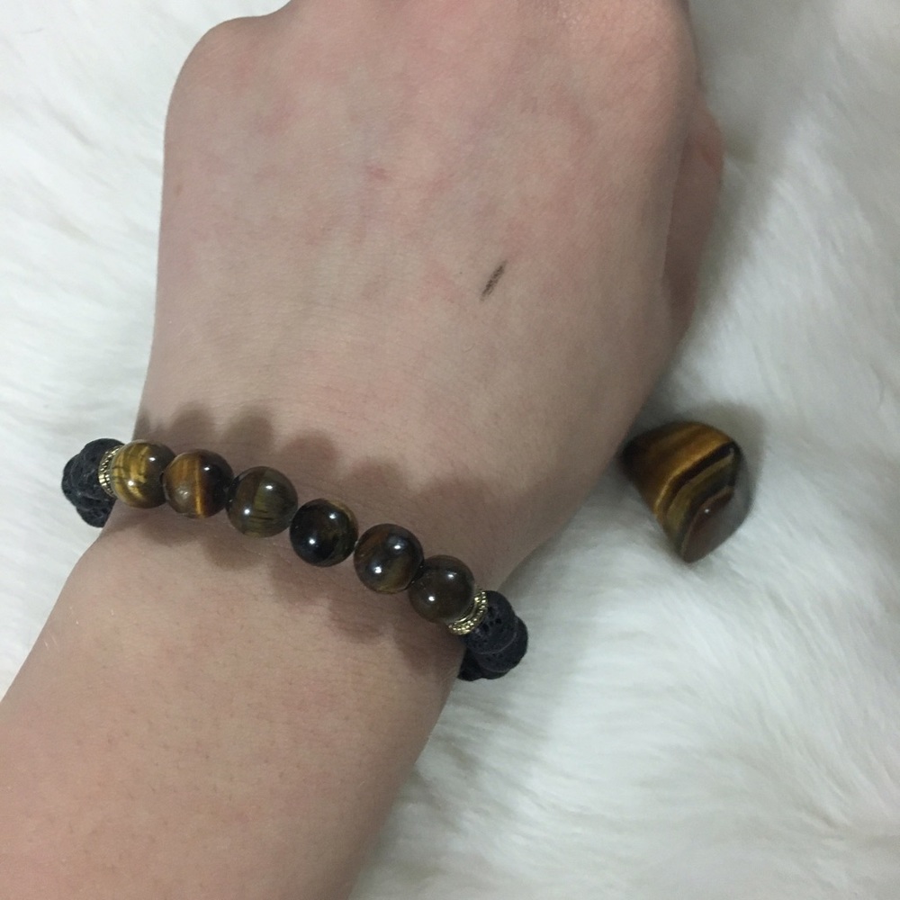Handmade Tigereye and lava rock bracelet - Picture 4 of 4