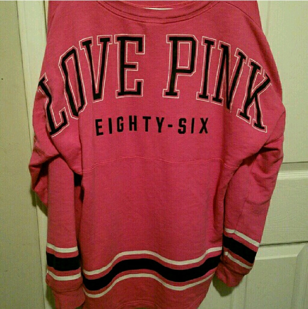 PINK VS crew