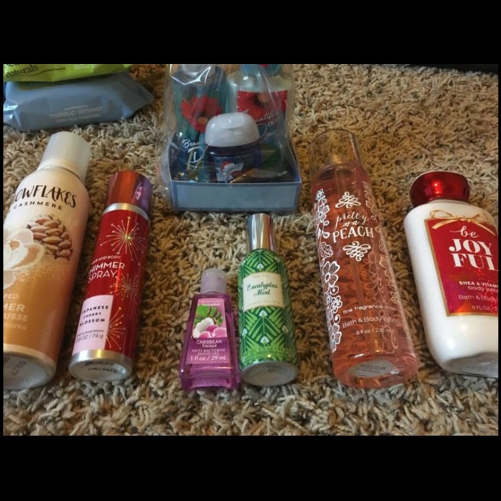 NWT Bath and Body Set