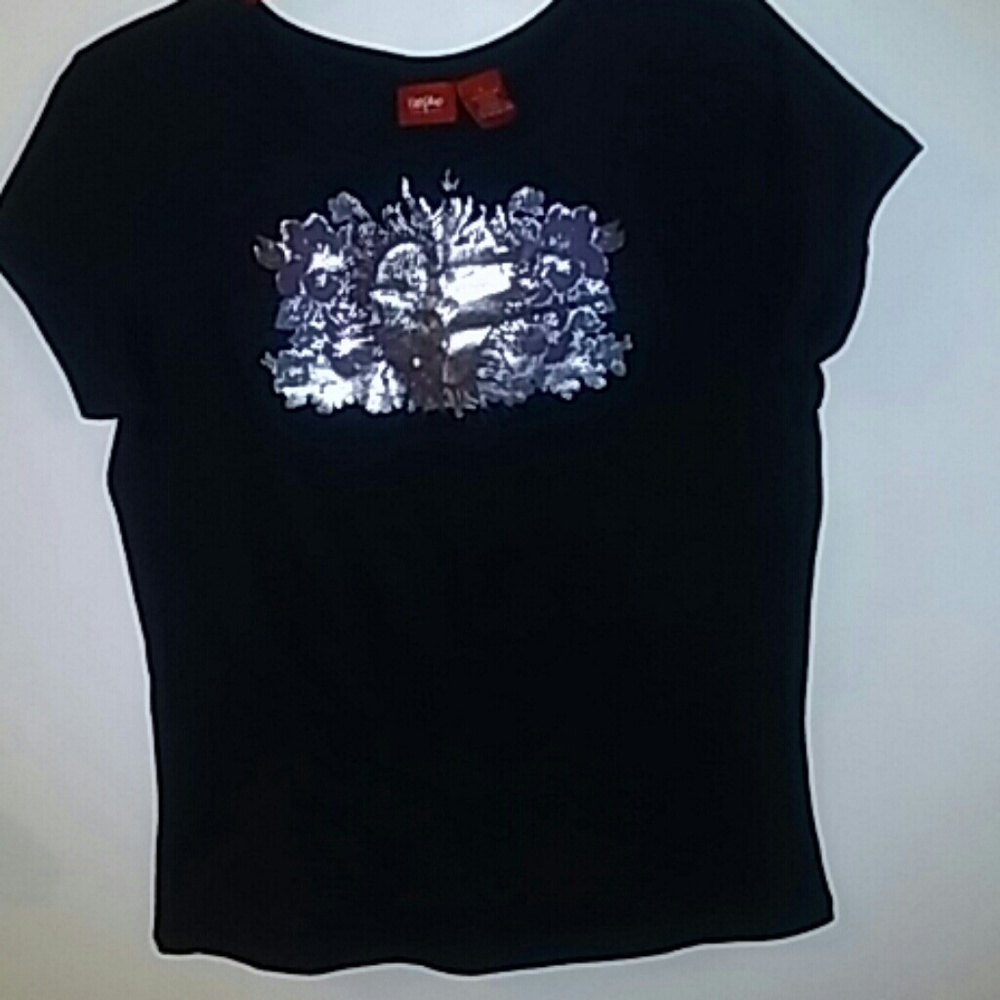 Mossimo T-Shirt w/Gold Heart