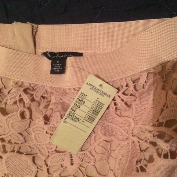 🛍 AE Pink Skirt - Picture 2 of 3