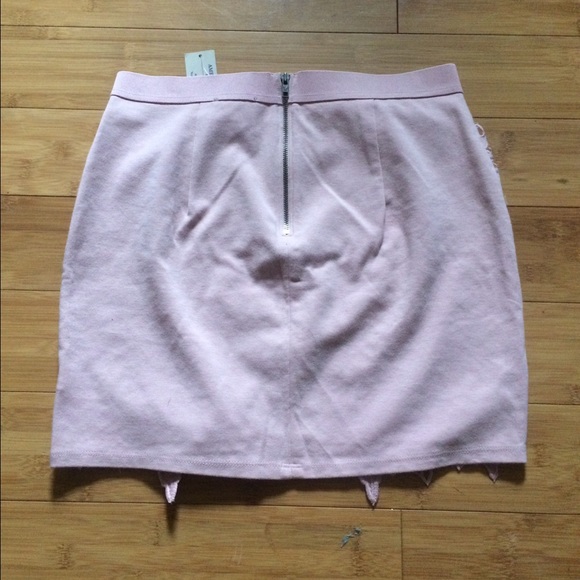 🛍 AE Pink Skirt - Picture 3 of 3