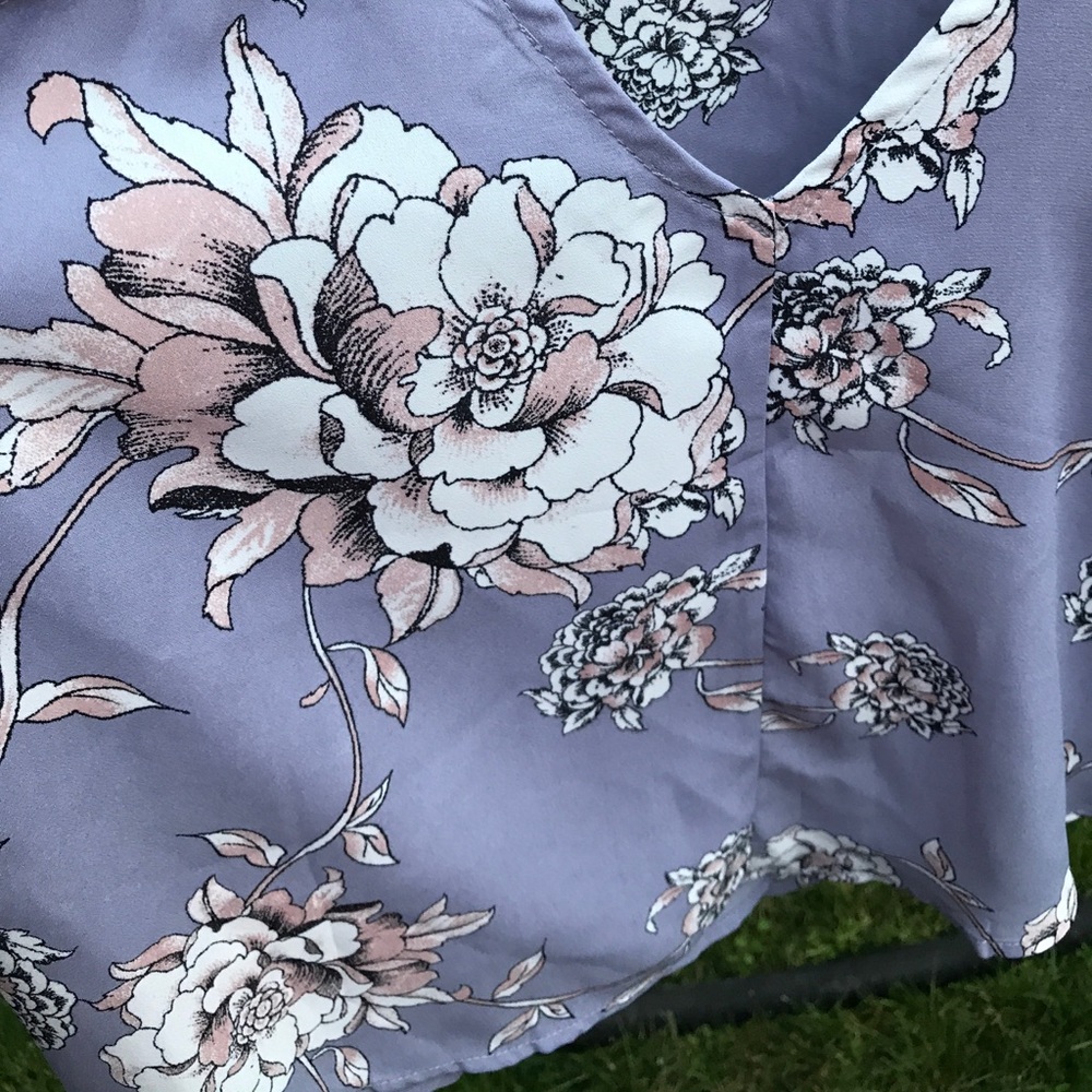 Floral lilac strappy tank - Picture 8 of 8
