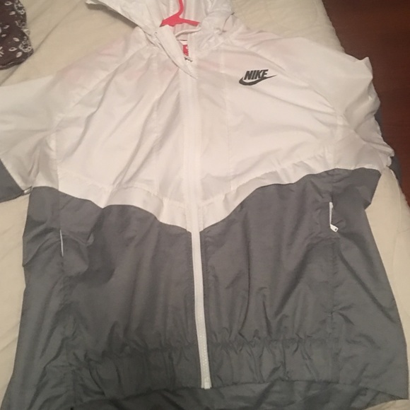 Nike windbreaker