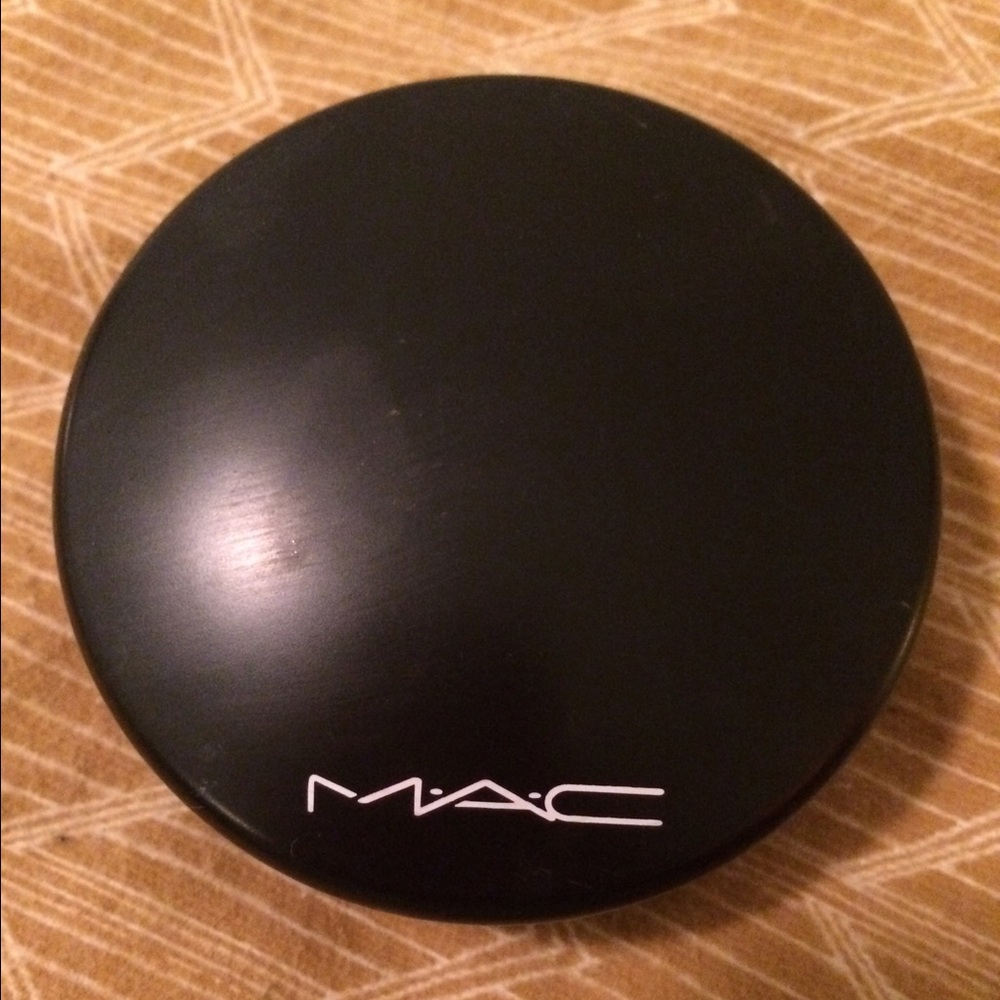 MAC Mineralize Skinfinish