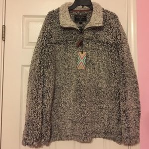 New with tags True Grit Charcoal Pullover sz L
