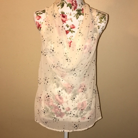 Fancy Mesh STAR ⭐️ TANK top with cute split back - Picture 5 of 7