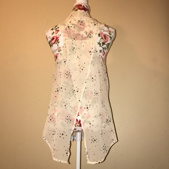 Fancy Mesh STAR ⭐️ TANK top with cute split back - Picture 2 of 7