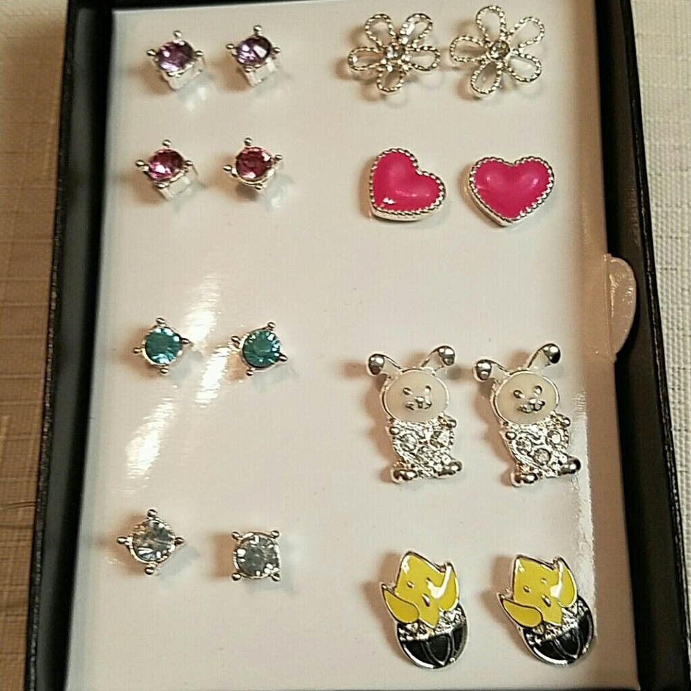 Adorable box of 8 sterling silver earrings