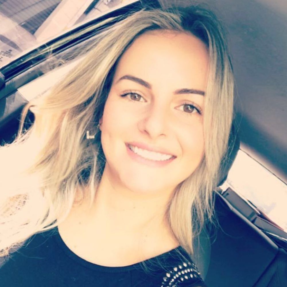 Meet your Posher, Ana